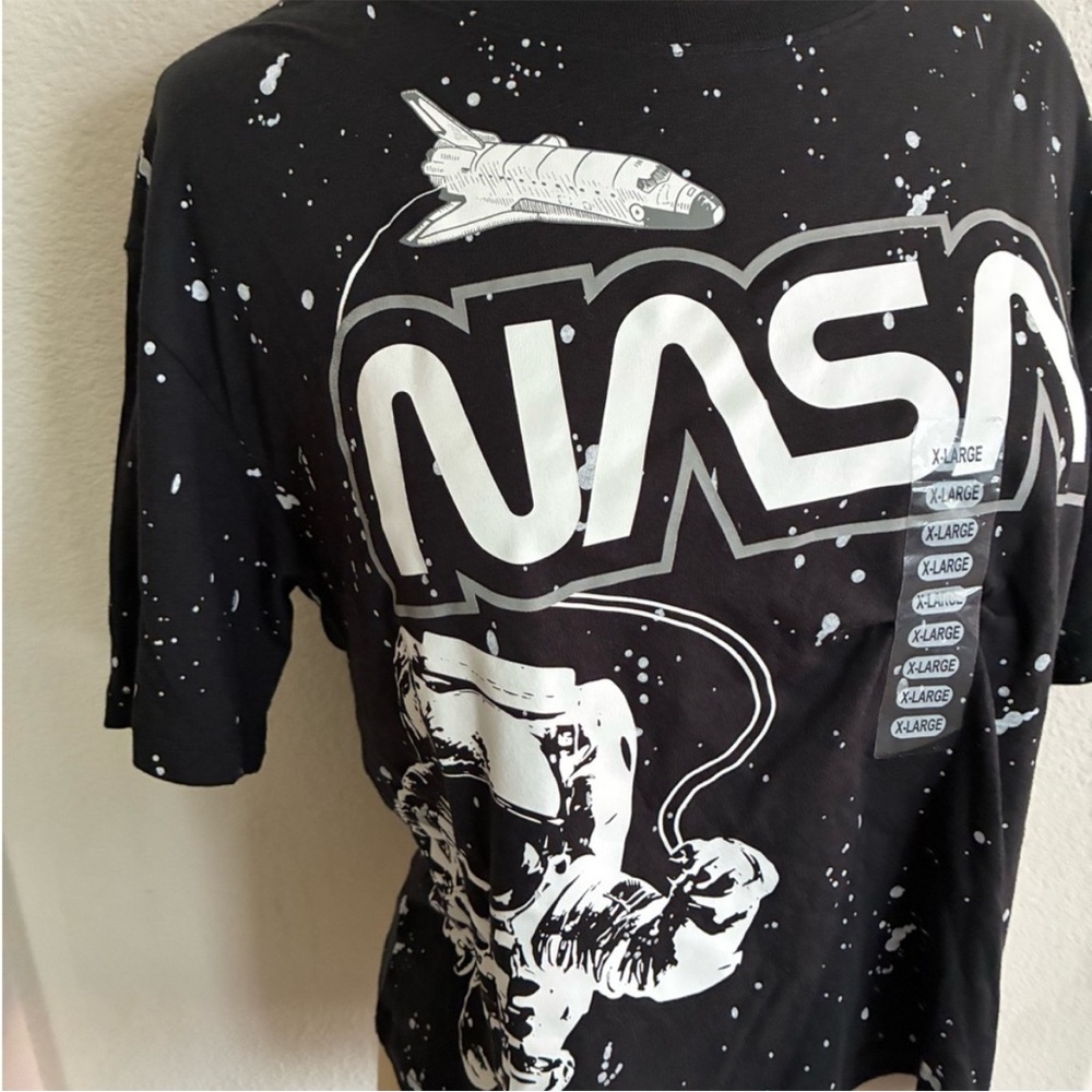 WAS $25 NASA cropped tee - Picture 3 of 4